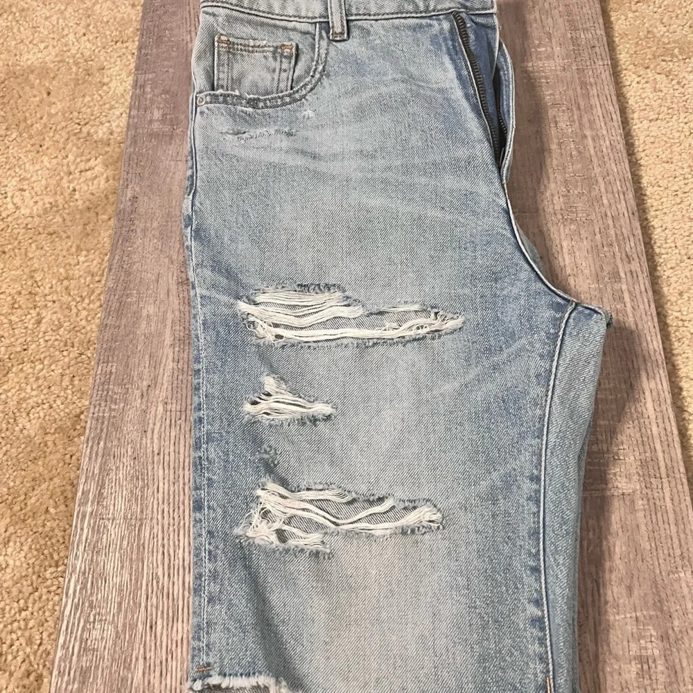 DL1961 Denim Bermuda Shorts Distressed Raw Hem NEW Size 25 - Picture 2 of 5